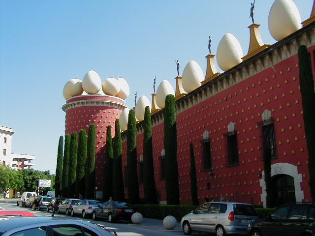 Teatro-Museo Dalí - Fuente: http://queverdonde.es/files/2011/08/dali.jpg. 